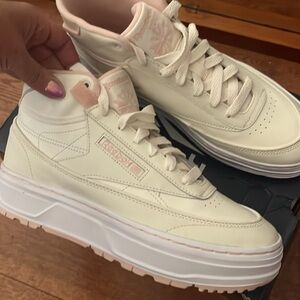 REEBOK White & pink high top sneakers